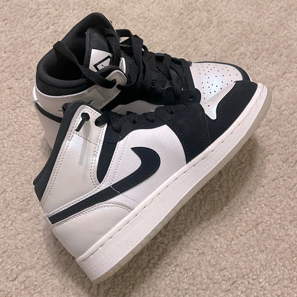 Youth Nike Diamond Se Jordan 1